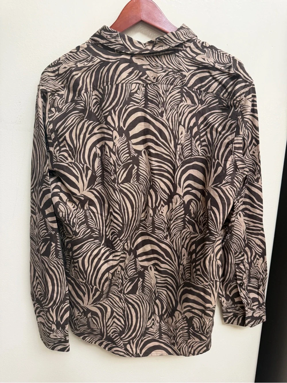NWT Banana Republic Linen Shirt in Taupe and Black